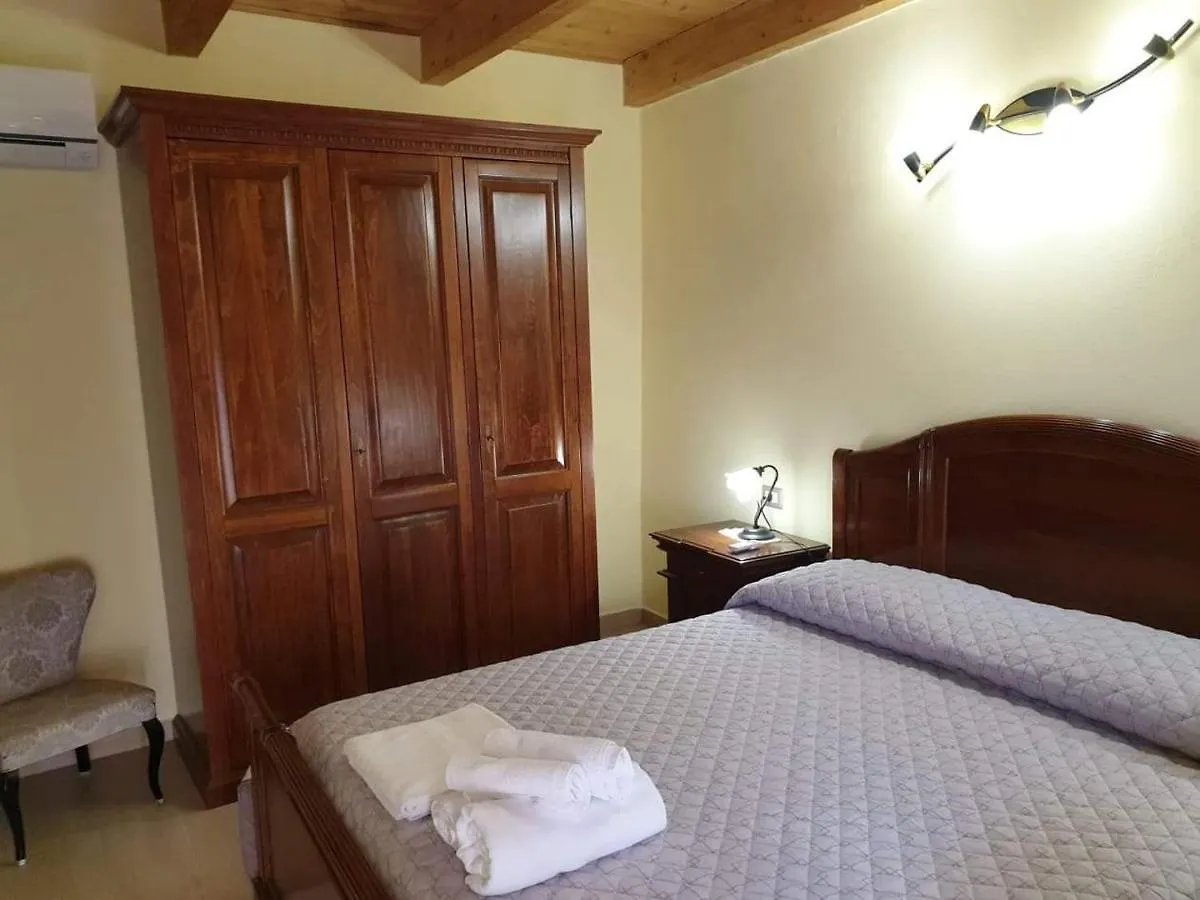 Bed and Breakfast Estia Scano Montiferro